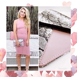 2/20 Snakeskin/Mauve Envelope Clutch